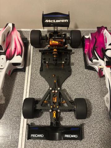 Xray X1 Gold v Carbon F1 Brushless 2x bitty Design body,s  beschikbaar voor biedingen