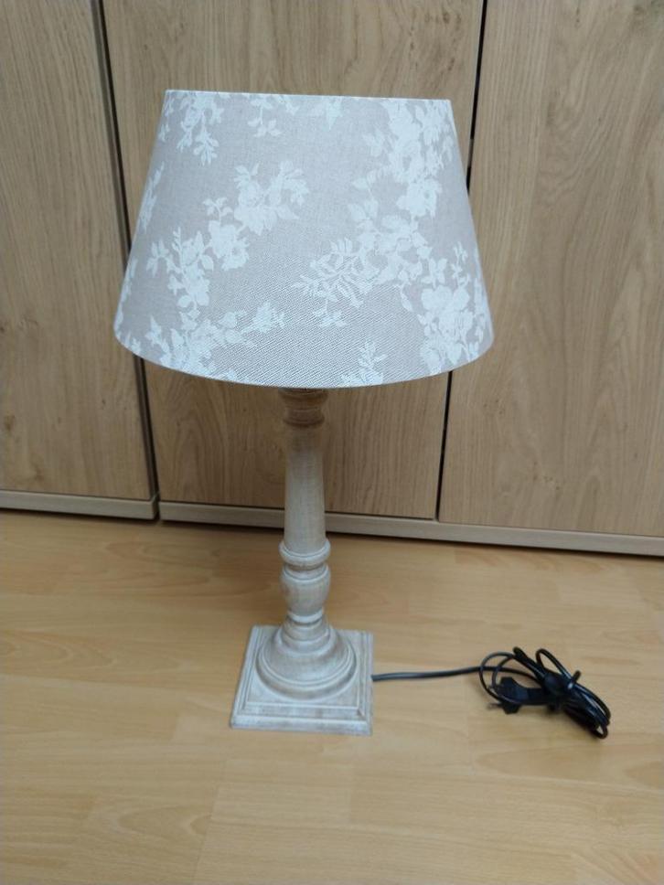 z.g.a.n. 2 staande lampjes / tafel lampjes van de Intratuin, Huis en Inrichting, Lampen | Tafellampen, Zo goed als nieuw, 50 tot 75 cm