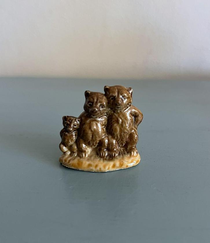 Vintage Wade Whimsie beeldje The Three Bears De Drie Beren)l, Verzamelen, Beelden en Beeldjes, Zo goed als nieuw, Dier, Ophalen of Verzenden