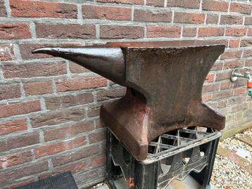 Antiek Aambeeld - 160 kg beschikbaar voor biedingen