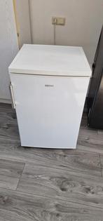 Koenic KFK41126A2 Koelkast A++ met vriesvak, Witgoed en Apparatuur, Koelkasten en IJskasten, Ophalen, Gebruikt, Minder dan 85 cm