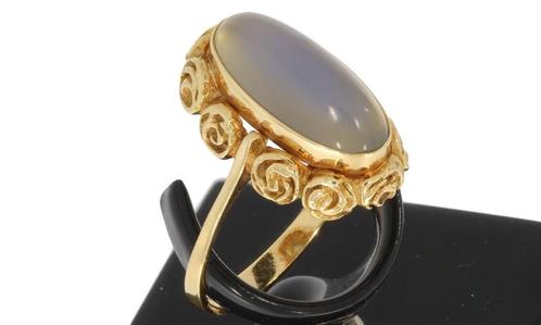 Maansteen 18k gouden vintage fraaie dames ring ajour bewerkt, Sieraden, Tassen en Uiterlijk, Ringen, Zo goed als nieuw, Dame, 18 tot 19