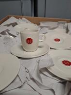 Douwe Egberts espresso kop met schotel. Grote partij., Huis en Inrichting, Keuken | Servies, Ophalen of Verzenden, Zo goed als nieuw