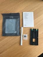 Ring deurbel 3 montagesteun met plaklaag., Huis en Inrichting, Deurbellen, Ophalen of Verzenden, Zo goed als nieuw