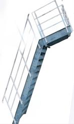 Gegalvaniseerde trap met bordes. H=247cm. Stalen buitentrap, Doe-het-zelf en Verbouw, Ladders en Trappen, Ophalen, Gebruikt, Trap