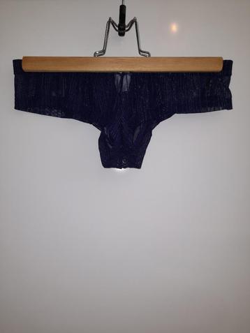 Paarse heren string maat M beschikbaar voor biedingen