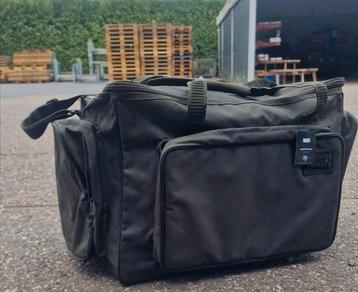 Nash carryall large NIEUW!! beschikbaar voor biedingen