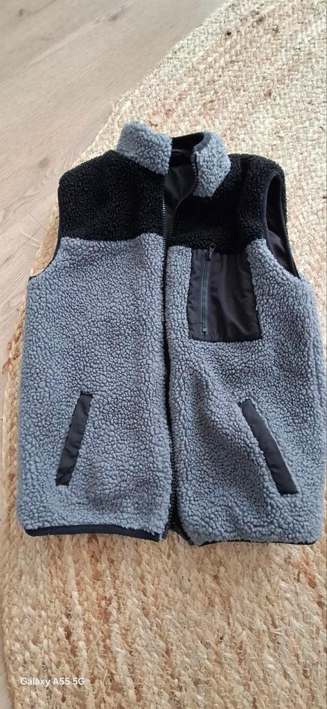 Bodywarmer Jongen Maat 122/128 - Als Nieuw! Met ritszakken., Kinderen en Baby's, Kinderkleding | Maat 122, Zo goed als nieuw, Jongen