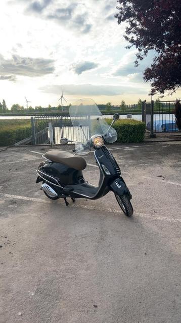 Vespa primavera 2015 beschikbaar voor biedingen