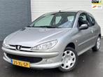 Peugeot 206 1.4 Forever AIRCO/ELKRAMEN/NAP/APK, Voorwielaandrijving, Stof, Zwart, 4 cilinders