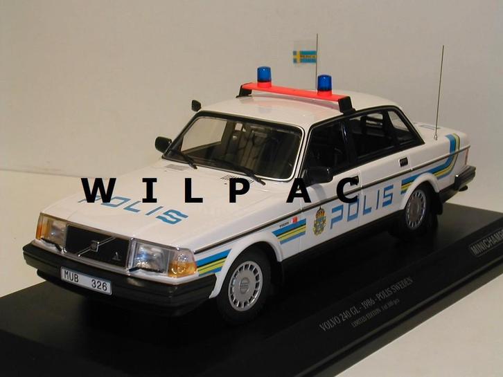 Volvo 240 gl 1:18. Zweedse politie. Polis minichamps nieuw., Hobby en Vrije tijd, Modelauto's | 1:18, Nieuw, Auto, MiniChamps