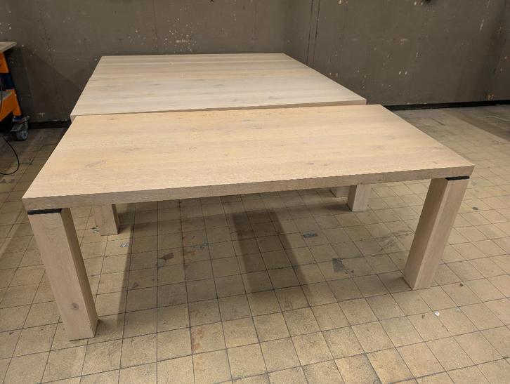 Stevige houten bureaus (5x), Huis en Inrichting, Bureaus, Zo goed als nieuw, Bureau, Ophalen