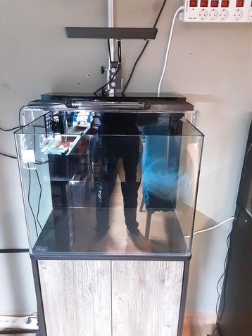 Zeewateraquarium bleu marine reef 120 beschikbaar voor biedingen
