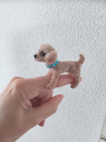 Handgemaakt poedel puppy hondje,poedeltje, labrador beeldje  beschikbaar voor biedingen