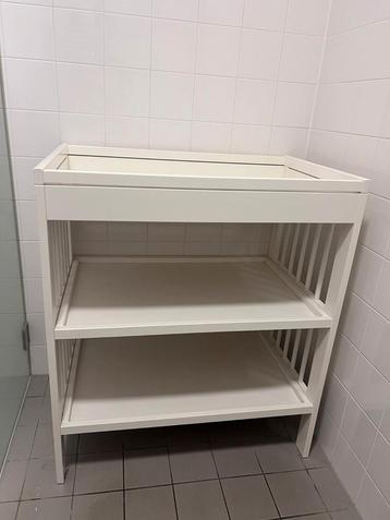 GULLIVER commode wit goede staat !  beschikbaar voor biedingen