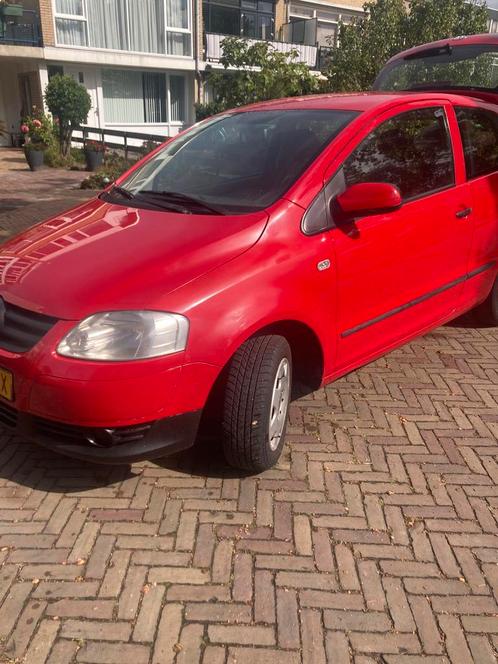 Volkswagen Fox 1.4 55KW 2005 Rood izgst, Auto's, Volkswagen, Particulier, Fox, ABS, Airbags, Airconditioning, Centrale vergrendeling