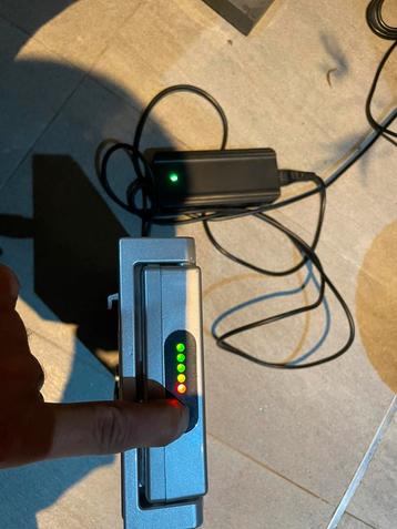 Accu Sparta/Batavus C1,C2,C3 waarschijnlijk kapot en oplader beschikbaar voor biedingen
