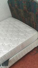 2 persoons bed met matras en hoofdbord, Huis en Inrichting, Slaapkamer | Bedden, Gebruikt, 140 cm, Hout, Ophalen