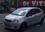 Toyota Yaris 1.3 16V Vvt-i 5DR 2006 Grijs. Eerste eigenaar., Voorwielaandrijving, Stof, 4 cilinders, Origineel Nederlands