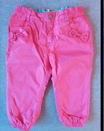 Zgan! Mooi roze gevoerd broekje van Hema. Maat 74

 beschikbaar voor biedingen