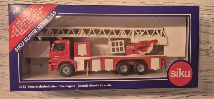 SIKU 3433 Brandweer Ladderwagen - Nieuw in doos!, Hobby en Vrije tijd, Modelauto's | 1:50, Nieuw, Bus of Vrachtwagen, SIKU, Ophalen of Verzenden
