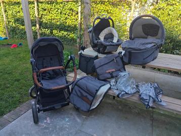 Zeer complete Mutsy Evo Kinderwagencombinatie + Maxi Cosy beschikbaar voor biedingen