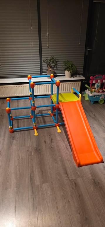 Lil Monkey Klimrek met Glijbaan beschikbaar voor biedingen