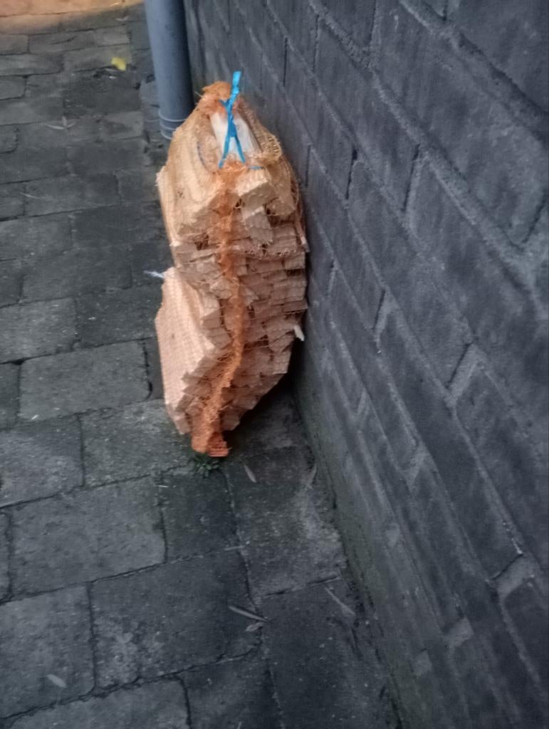 Te koop aanmaakhout, Tuin en Terras, Haardhout, Minder dan 3 m³, Ophalen of Verzenden, Berkenhout, Blokken