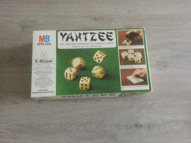 Yahtzee Spel, Hobby en Vrije tijd, Gezelschapsspellen | Bordspellen, Gebruikt, Een of twee spelers, Drie of vier spelers, Vijf spelers of meer