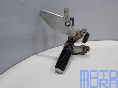 Voetsteun rechts voor de Yamaha YZF 1000 R 1996 - 2001 thund, Motoren, Onderdelen | Yamaha, Gebruikt, Ophalen of Verzenden