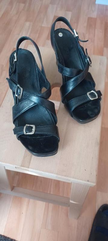 Dames schoenen sandalen met sleehak beschikbaar voor biedingen