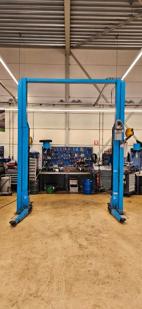 2 koloms hydraulische hefbrug Ravaglioli KPH 350 2500Kg 1999, Auto diversen, Overige Auto diversen, Ophalen