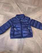Moncler zomerjasje - Marineblauw - 6-9 maanden, Moncler, Ophalen of Verzenden, Zo goed als nieuw, Jasje