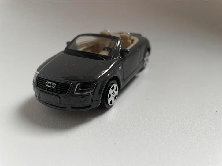 Model Audi TT Roadster muisgrijs grijs 1/43 Maïsto cabriolet, Hobby en Vrije tijd, Modelauto's | 1:43, Gebruikt, Auto, Ophalen of Verzenden