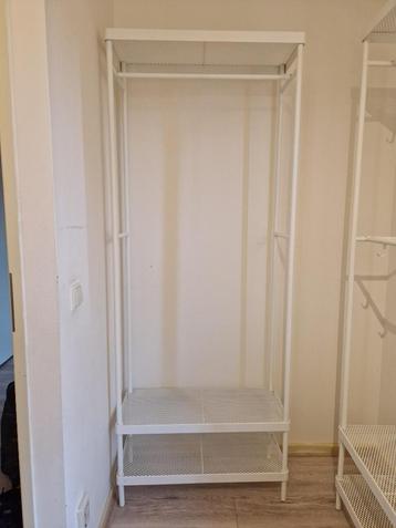 Ikea kledingrek beschikbaar voor biedingen