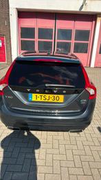 Volvo V60 D6 215pk Plug-in Hybrid  diesel 2014 Grijs, Auto's, Volvo, 1849 kg, 1800 kg, 103 €/maand, Particulier