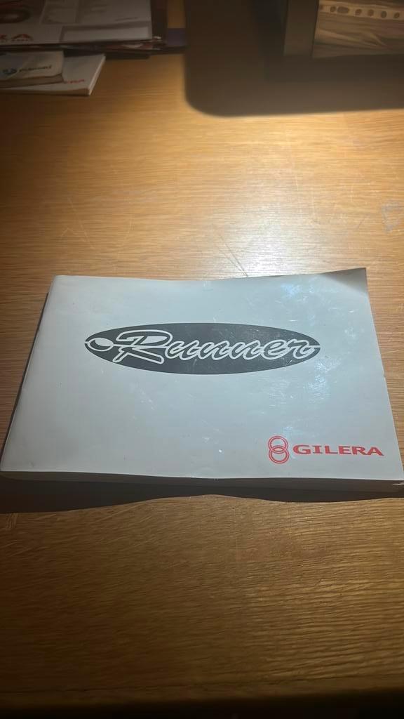 Gilera Runner darkdream handleiding boek, Motoren, Tuning en Styling, Ophalen of Verzenden