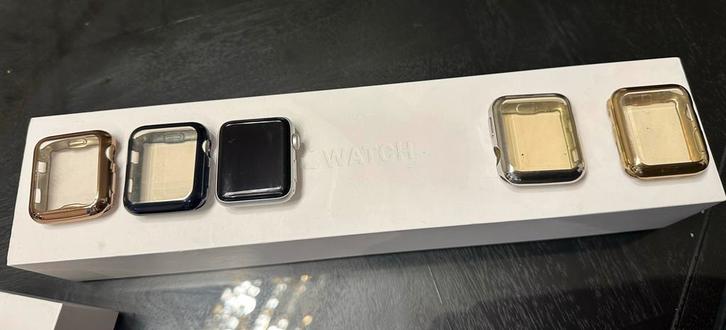Apple Watch Series 2 42mm + 4cases + 7bandjes, Sieraden, Tassen en Uiterlijk, Smartwatches, Gebruikt, iOS, Zilver, Hartslag, Waterdicht