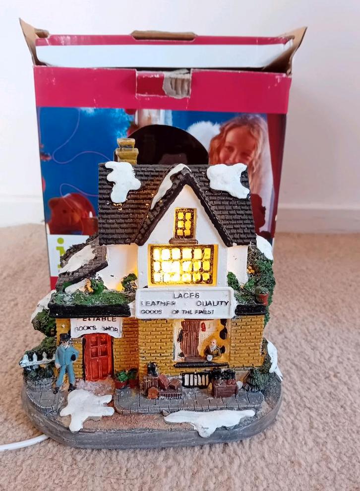Intratuin kersthuis 1 met verlichting voor Kerstdorp, Diversen, Kerst, Ophalen of Verzenden