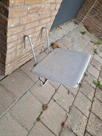 Kettler vintage hang tafel /  formica  beschikbaar voor biedingen