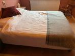 Hout bedframe en matras, Huis en Inrichting, Slaapkamer | Bedden, 160 cm, Gebruikt, 210 cm, Hout