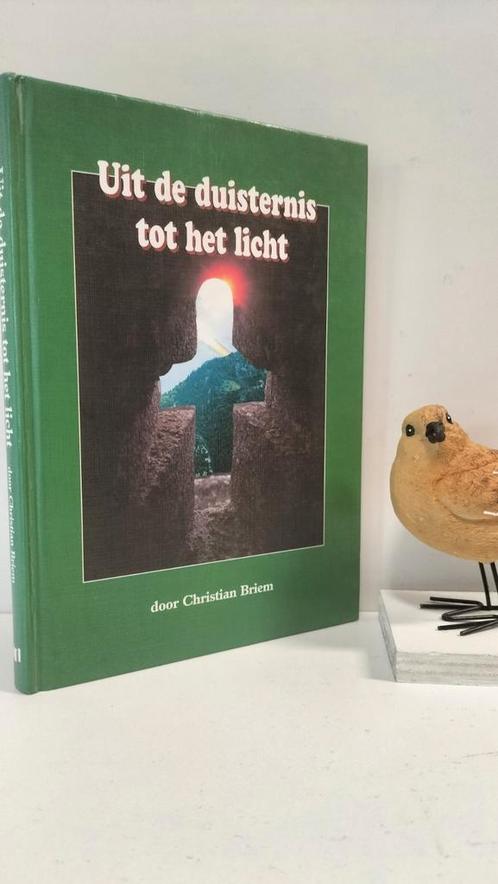 Briem, Christian; Uit de duisternis tot het licht, Boeken, Godsdienst en Theologie, Gelezen, Christendom | Protestants, Ophalen of Verzenden