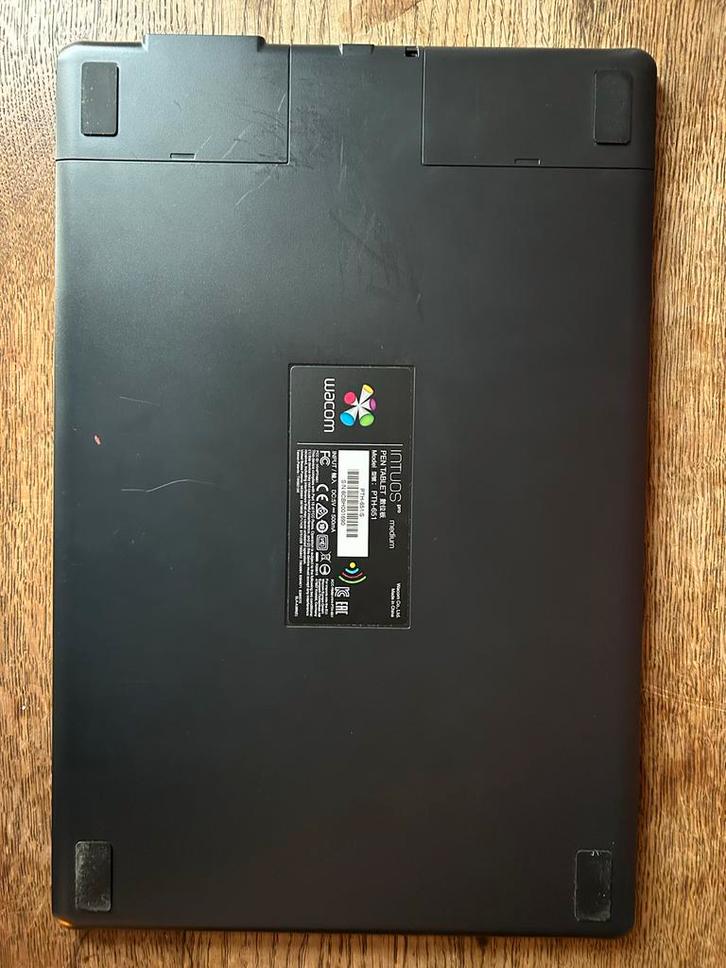 Wacom Intuos Pro Medium - Zo goed als nieuw, Computers en Software, Tekentablets, Zo goed als nieuw, Bedraad, Multi-touch, Ophalen of Verzenden