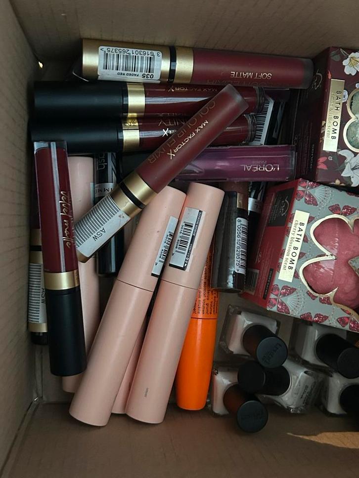 Restpartij Cosmetica & Verzorging - Diverse Producten!, Sieraden, Tassen en Uiterlijk, Uiterlijk | Cosmetica en Make-up, Nieuw