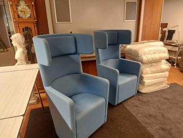 2 stuks Bene parcs wing chair blauw ( 500819) beschikbaar voor biedingen