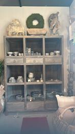 Sobere stoere vergrijsde vakken kast, Ophalen