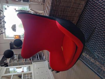Nieuw egg chair beschikbaar voor biedingen