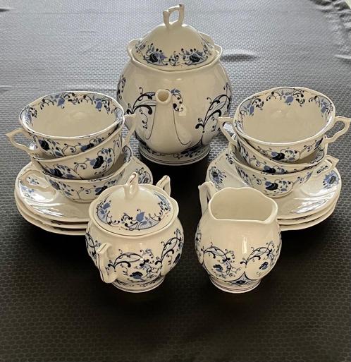 Vintage porseleinen koffie/theeservies, Verzamelen, Porselein, Kristal en Bestek, Zo goed als nieuw, Compleet servies, Porselein