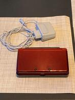Nintendo 3DS + dock,charger, Spelcomputers en Games, Spelcomputers | Nintendo 2DS en 3DS, Ophalen of Verzenden, Zo goed als nieuw