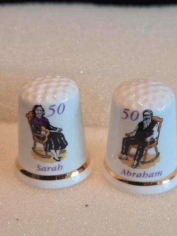 2 vingerhoedjes  50 jaar SARAH  EN ABRAHAM beschikbaar voor biedingen